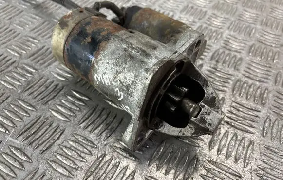 Mazda 3 I Starter motor M000T91381