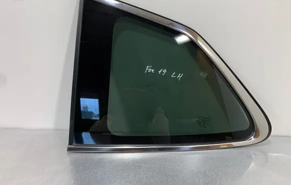 Subaru Forester SK Rear side window 43R006714