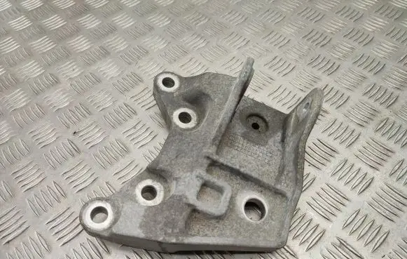 Land Rover Range Rover Evoque L538 Engine mounting bracket GJ326P096AF