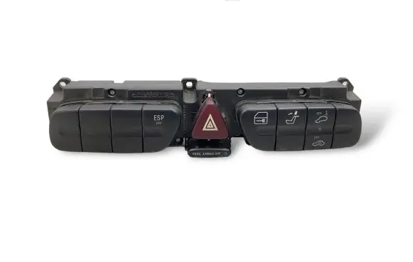 Mercedes-Benz C W203 Hazard light switch 2038217279 30725793001 3306170400