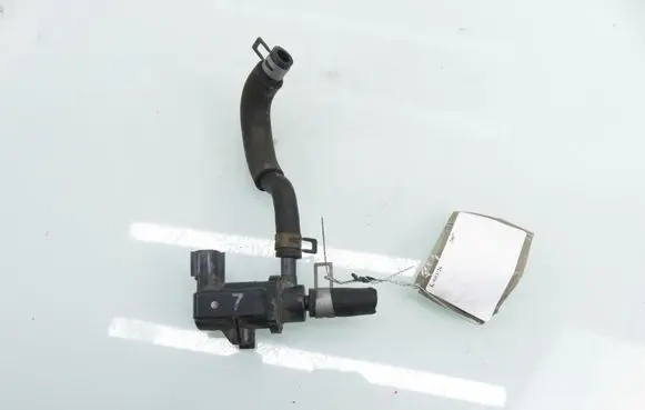 Toyota Corolla Verso E121 Valve vacuum HU1362002740 9008091231