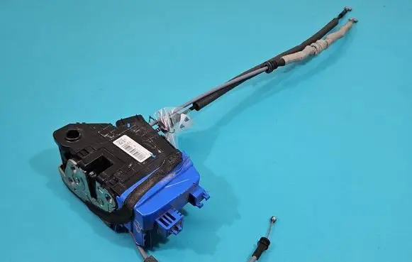 Hyundai Elantra VI Front door lock 81320-F2010 IMPRK1518896
