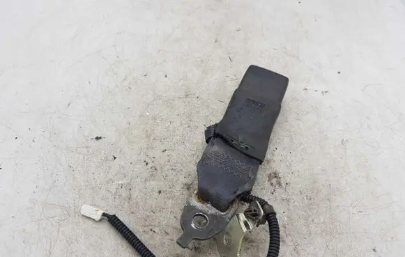 Honda Accord Rear seatbelt buckle NOCODE