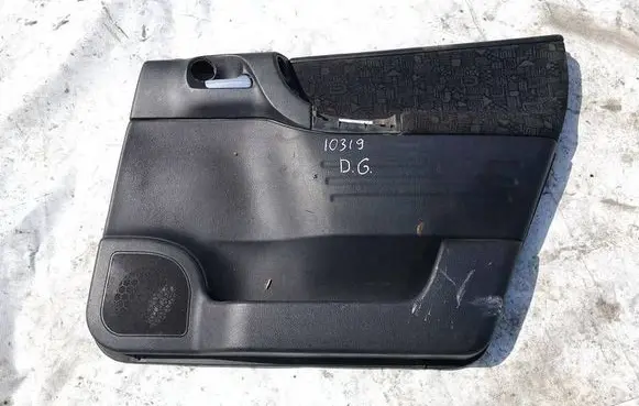 Opel Zafira A Rear door card panel trim 009100390