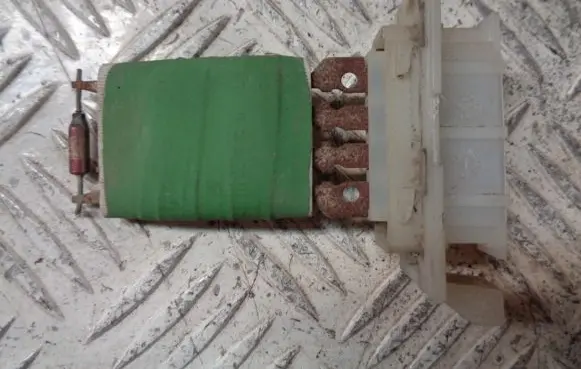 Dacia Duster Heater blower fan relay 
