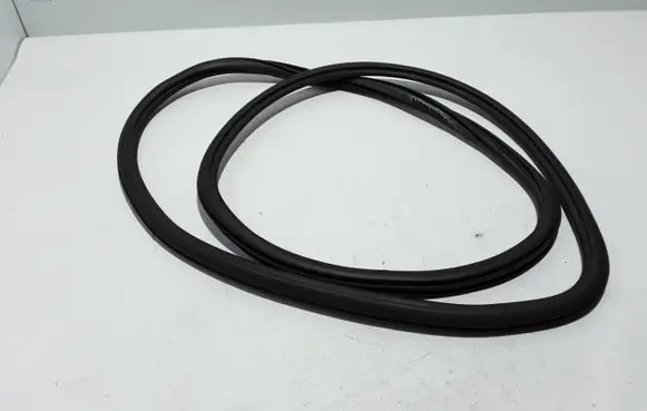 Audi A6 S6 C8 4K Front door rubber seal 4K0831721A