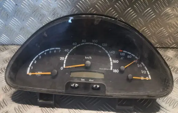 Mercedes-Benz Sprinter W901 W902 W903 W904 Speedometer (instrument cluster) 0014464521 A0014464521