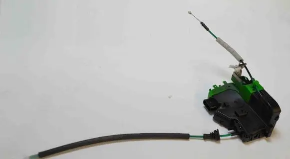 Hyundai i40 Coupe door lock (next to the handle) 813103Z030