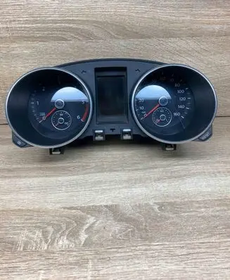 Volkswagen Golf VI Speedometer (instrument cluster) 5K0920971A