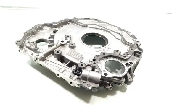 Mercedes-Benz C W205 Timing chain cover 
