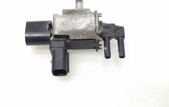 Vacuum valve