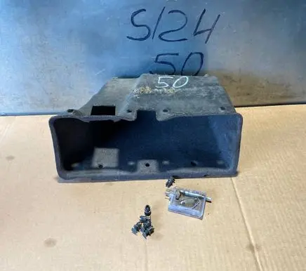 Mercedes-Benz E W124 Glove box frame 1246800091