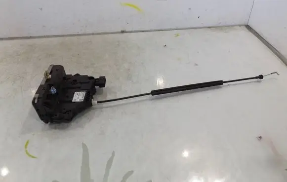 Fiat Grande Punto Front door lock 51797558