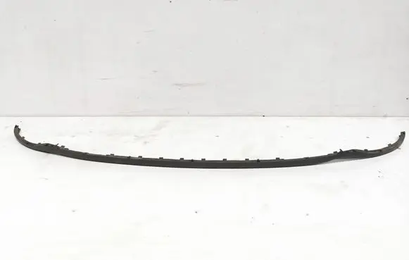 Front bumper lip
