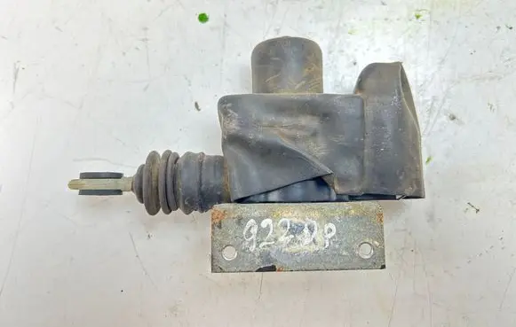 Chevrolet Tahoe Central locking motor 22121646