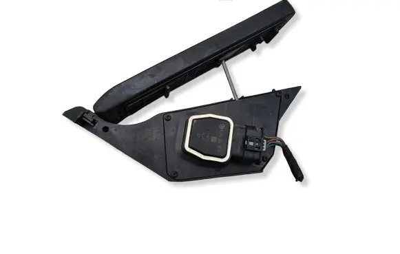 Mercedes-Benz C W204 Accelerator throttle pedal A204300004