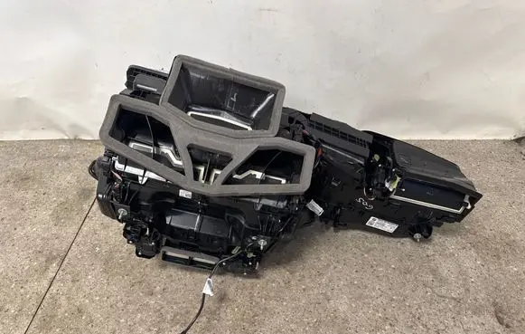 BMW X5 G05 Interior heater climate box assembly 9496915