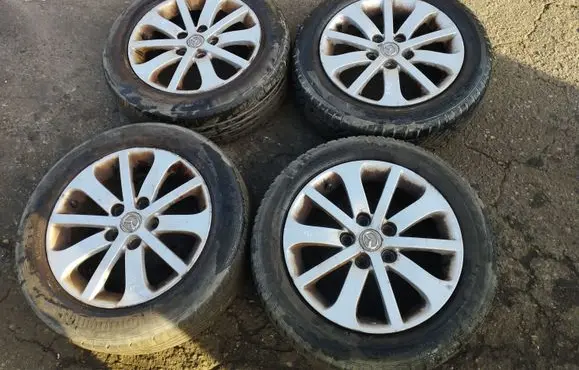 R16 alloy rim