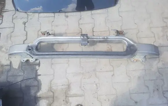 Peugeot 407 Front bumper cross member