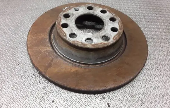 Volkswagen PASSAT B7 Rear brake disc