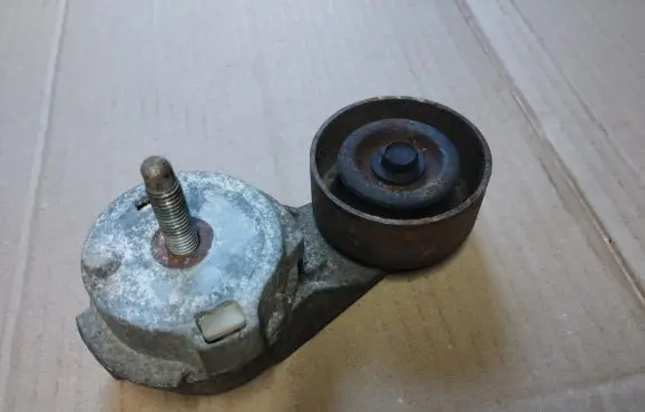 Lincoln Navigator Alternator belt tensioner 