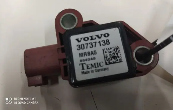 Volvo V50 Airbag deployment crash/impact sensor 30737138 MRSA5 8840A6