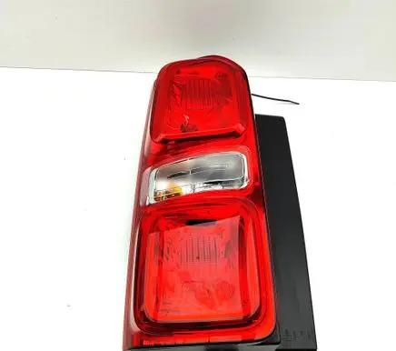 Opel Vivaro Rear/tail lights 9808243180 9808243182