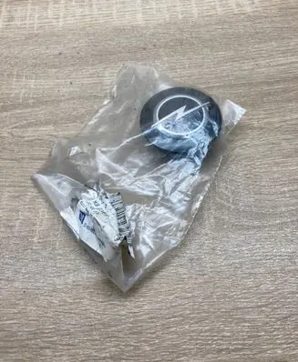 Opel Crossland X Manufacturer badge logo/emblem 39061133