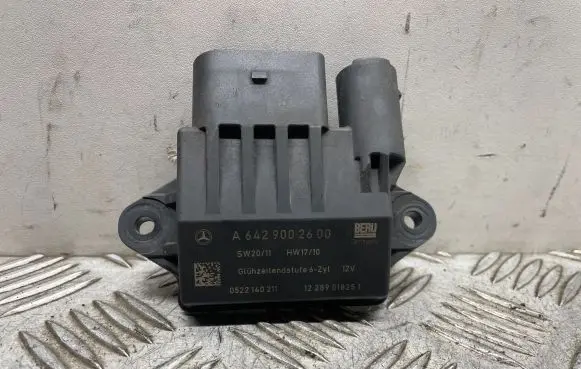 Mercedes-Benz C W204 Glow plug pre-heat relay A6429002600