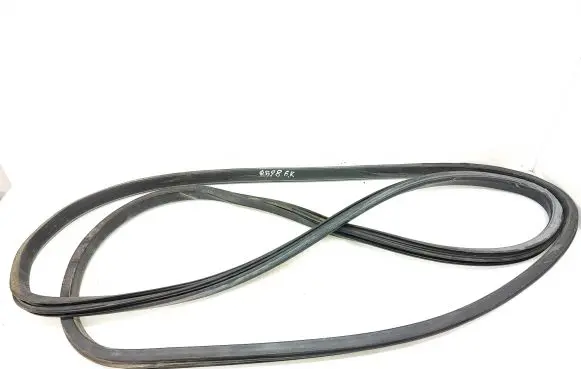 Volkswagen Transporter - Caravelle T5 Sliding door rubber seal 7E0843791B