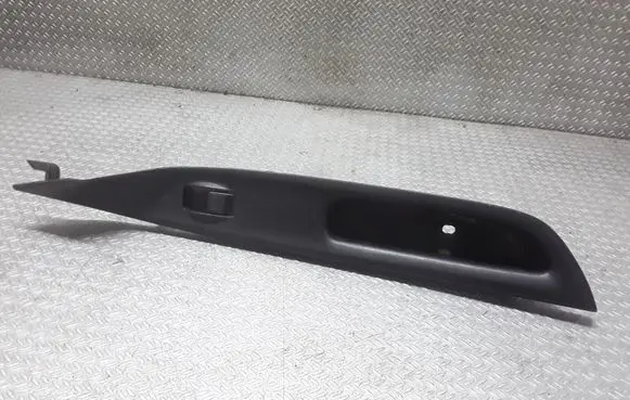 Mazda 6 Electric window control switch GJ6A684L1