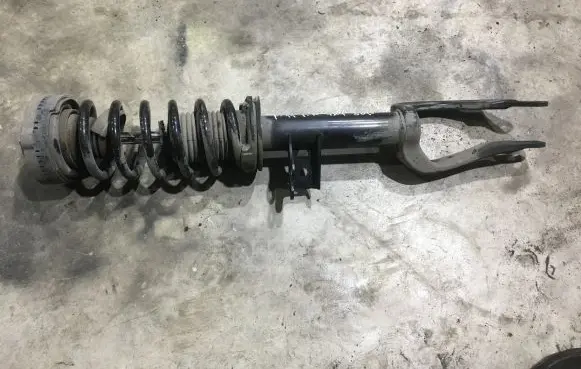 BMW 5 F10 F11 Front shock absorber with coil spring 6783975