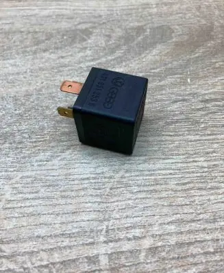 Audi A4 S4 B5 8D Other relay 431951253H 0332014156