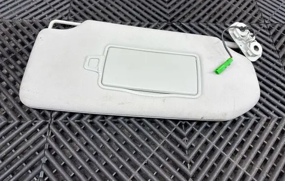 Volvo XC90 Sun visor