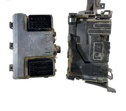 Ford Edge II Fuse module F2GT14A067BB F2GZ14A068A