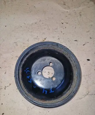 Volkswagen II LT Power steering pump pulley 074121031