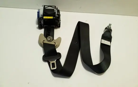 Mitsubishi Outlander Front seatbelt TKAH2EN305