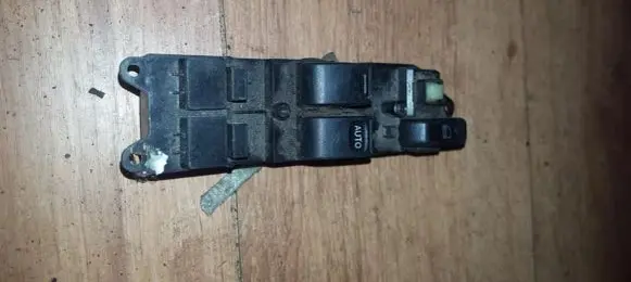 Toyota Avensis T220 Electric window control switch 54363a0 jh400