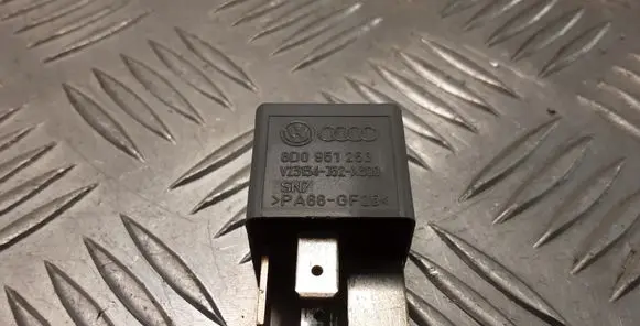 Audi A6 S6 C6 4F Other relay 8D0951253