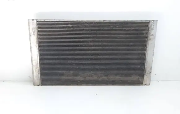 BMW 5 E60 E61 Coolant radiator 7795878 17117795878