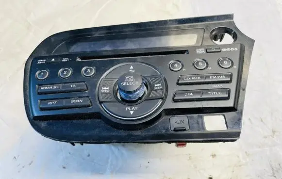 Honda Insight Radio/CD/DVD/GPS head unit 39100tm8e02