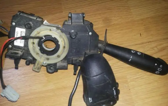 Renault Kangoo I Wiper control stalk 8200379526