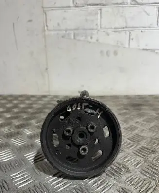 Volkswagen Golf IV Power steering pump 1J0422154