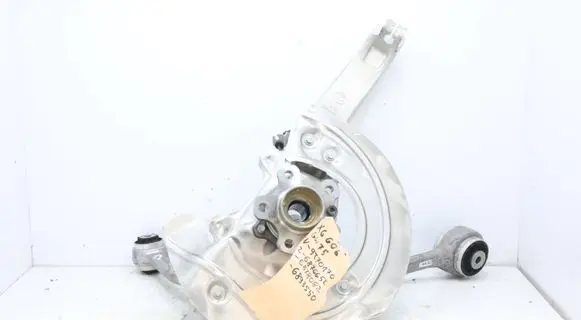 BMW X6 G06 Front wheel hub spindle knuckle 6876656
