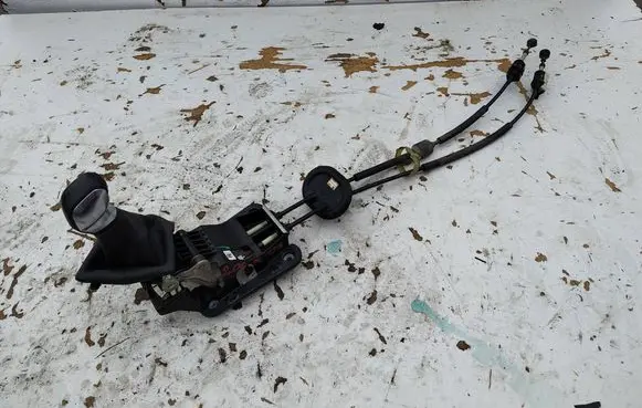 Peugeot 208 I Gear selector 