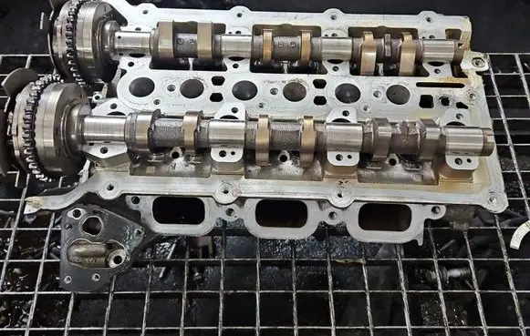 Jaguar XF X260 Engine head PBDX236090AB IMPRK1555171