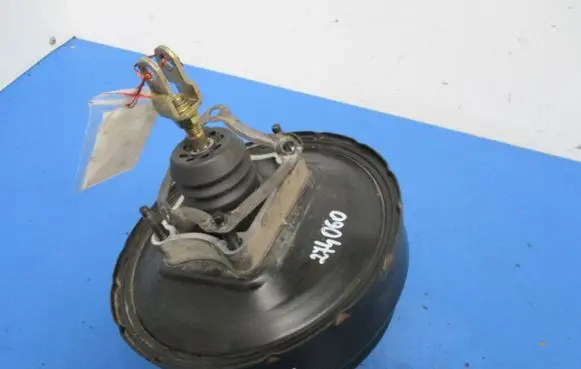 Mitsubishi Space Wagon Brake booster