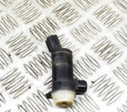 Subaru Legacy Windscreen/windshield washer pump