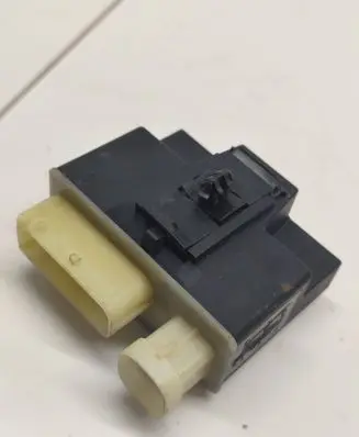 Glow plug pre-heat relay