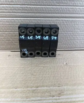 Renault Clio III Crankshaft Holder 
